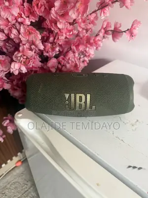 JBL Charge 5