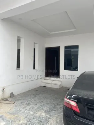 3bdrm Townhouse / Terrace in Oke Ira / Ajah for rent