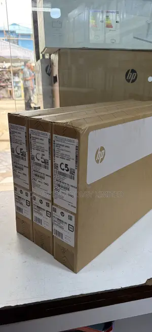 New Laptop HP 240 8GB Intel Core 5 SSD 512GB