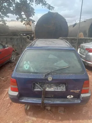 Volkswagen Golf 2000 Blue