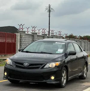Toyota Corolla 2012 Black