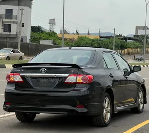 Toyota Corolla 2012 Black