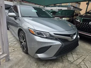 Toyota Camry 2019 Silver