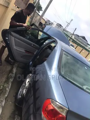 Toyota Camry XLE V6 4dr Sedan (3.0L 6cyl 5A) 2005 Blue