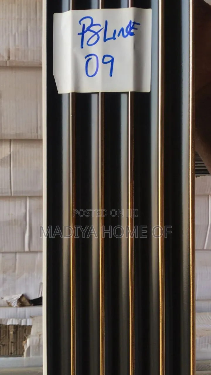 P S Line Wall Panel