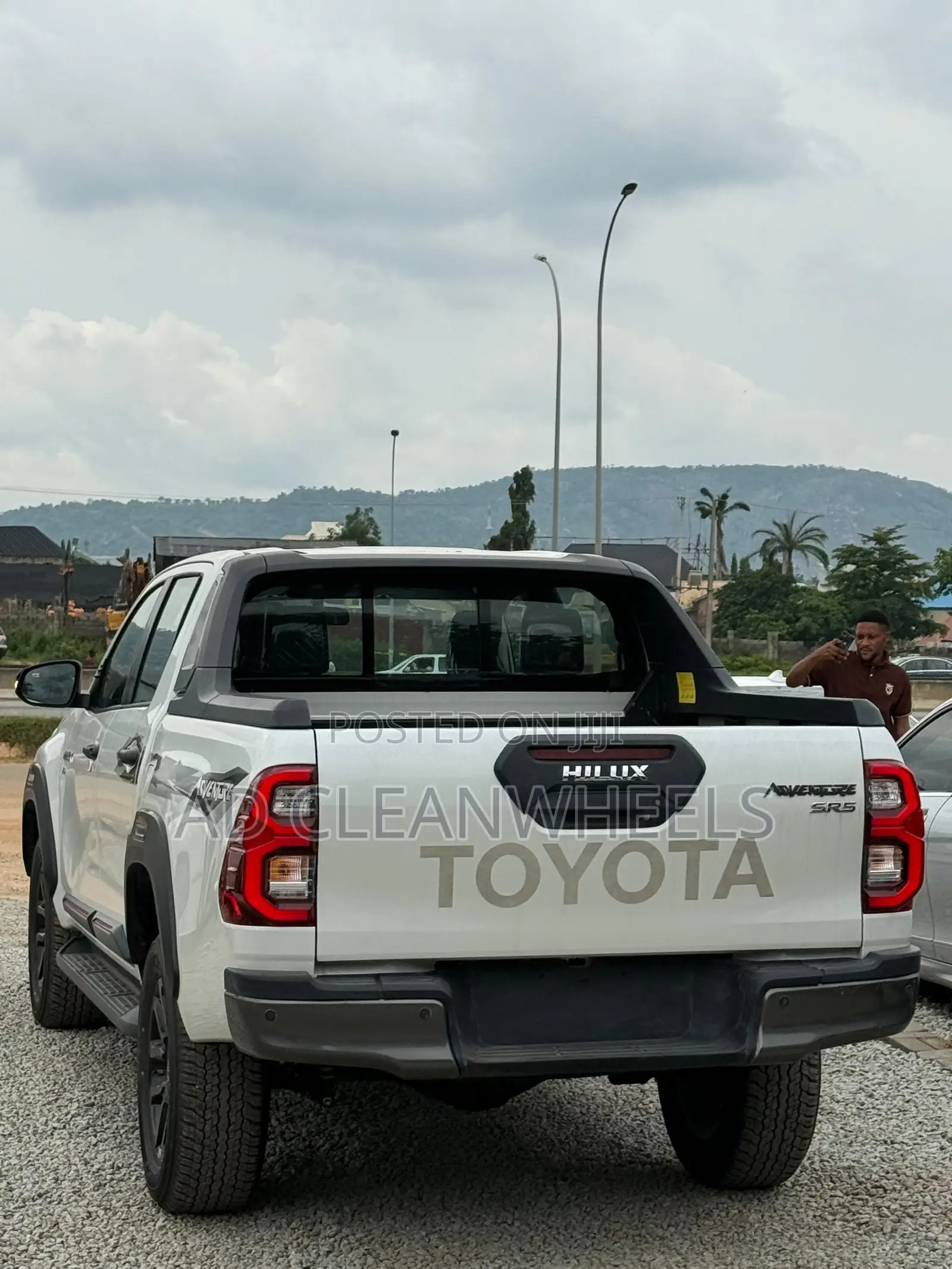 New Toyota Hilux 2025 White