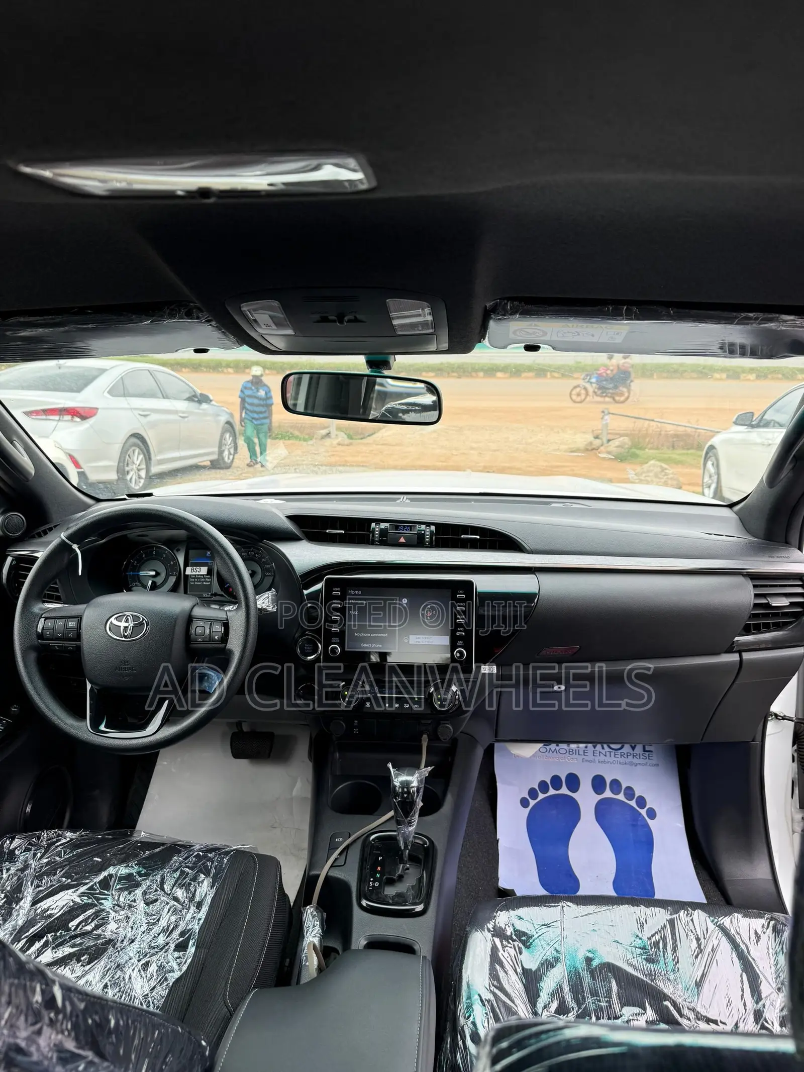 New Toyota Hilux 2025 White