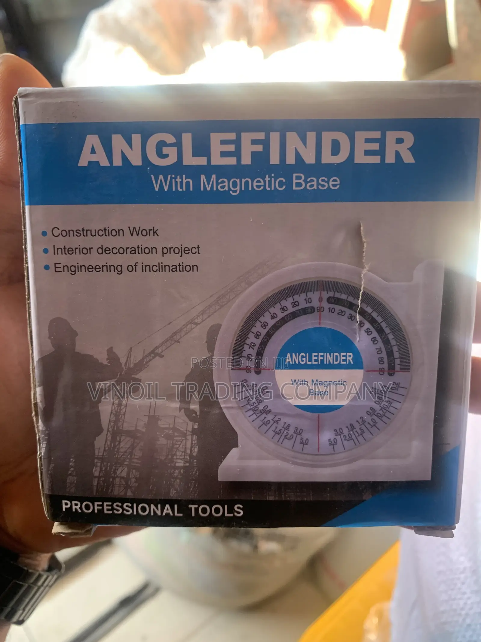 Angle Finder / Inclinometer With Magnetic Base 📐