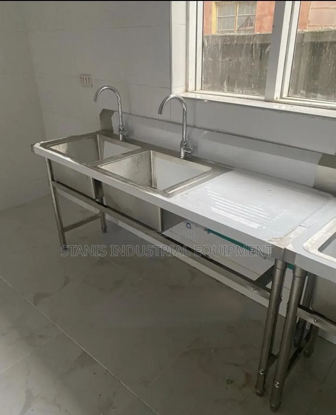 Double Sink With Side