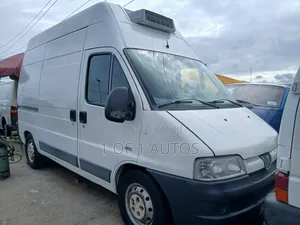 Volkswagen Transporter 2005 White