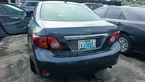 Toyota Corolla LE 4dr Sedan (1.8L 4cyl 4A) 2010 Gray