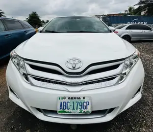 Toyota Venza XLE 2013 White