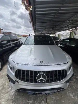 Mercedes-Benz GLB-Class 2022 Silver