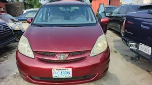 Toyota Sienna LE FWD 2006 Red