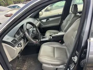 Mercedes-Benz C300 Luxury Sedan AWD (3.0L 6cyl 7A) 2008 Gray