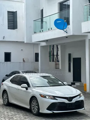 Toyota Camry LE FWD 2020 White