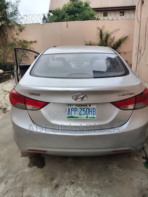 Hyundai Elantra GLS Automatic 2012 Silver