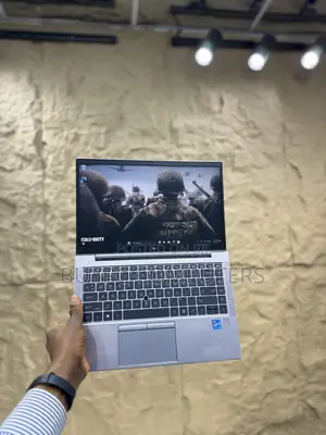 Laptop HP ZBook Firefly G8 8GB Intel Core i5 SSD 256GB