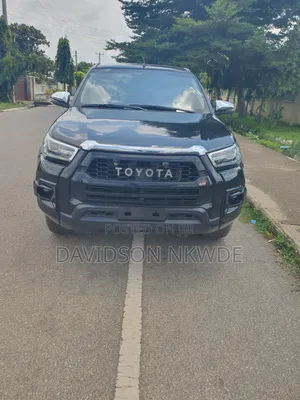 Toyota Hilux 2013 Black
