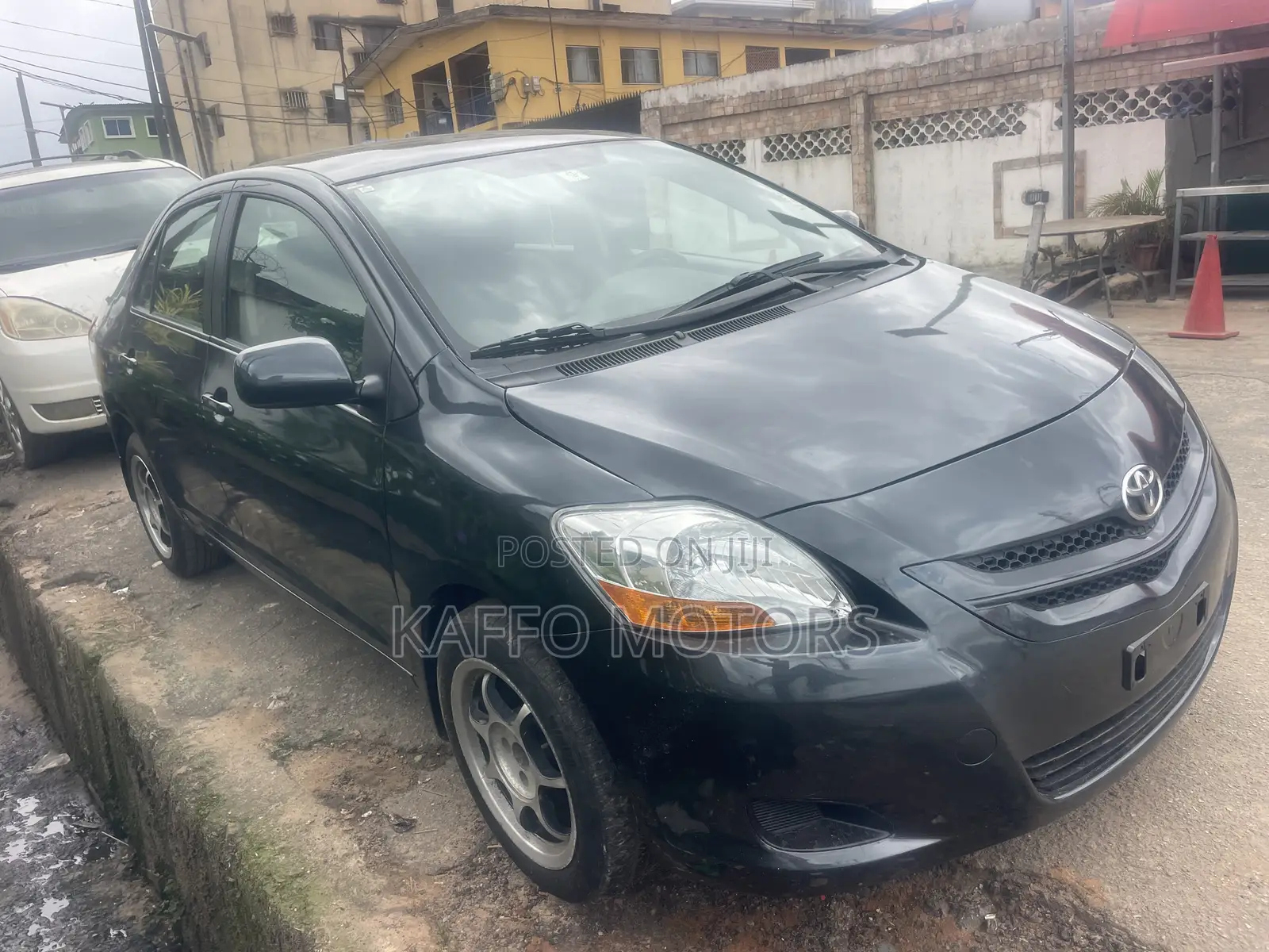 Toyota Yaris 1.5 Automatic 2009 Gray