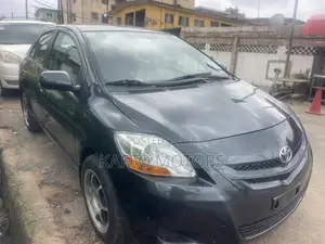 Toyota Yaris 1.5 Automatic 2009 Gray