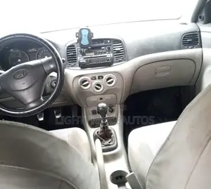 Hyundai Accent 2006 Silver