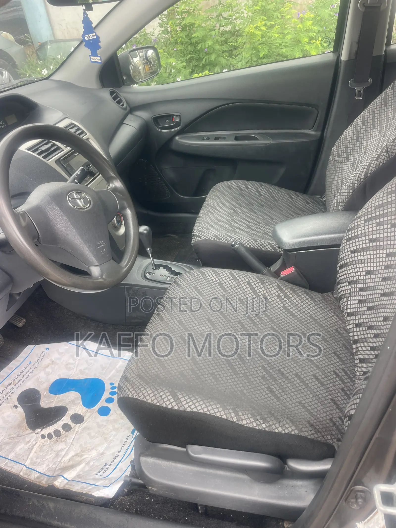 Toyota Yaris 1.5 Automatic 2009 Gray