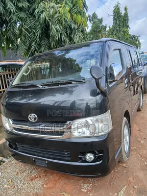 Toyota HiAce 2018 Black
