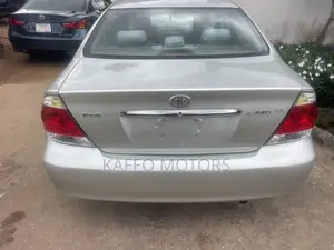 Toyota Camry LE 4dr Sedan (2.4L 4cyl 5A) 2006 Silver