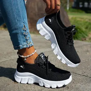 Beautiful Qaulity Fashion Sneakers