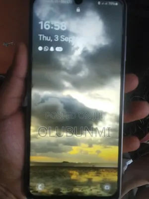 Samsung Galaxy A06 128 GB Gold