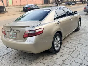 Toyota Camry XLE V6 4dr Sedan (3.5L 6cyl 6AM) 2008 Gold