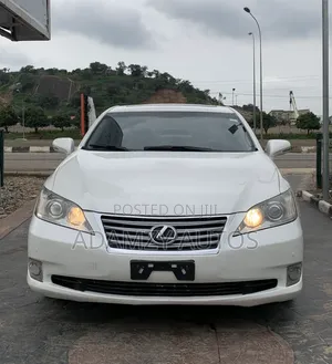 Lexus ES 2012 White