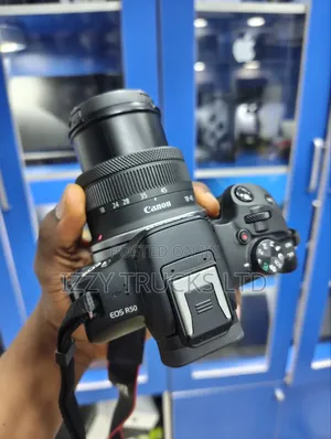 Canon Gamera EOS R50