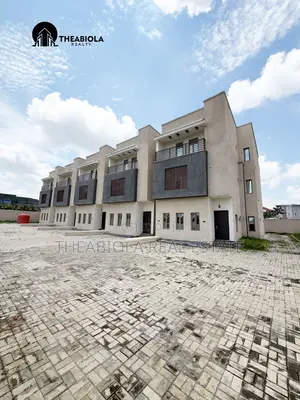 4bdrm Townhouse/Terrace in Lifecamp, Abuja for sale