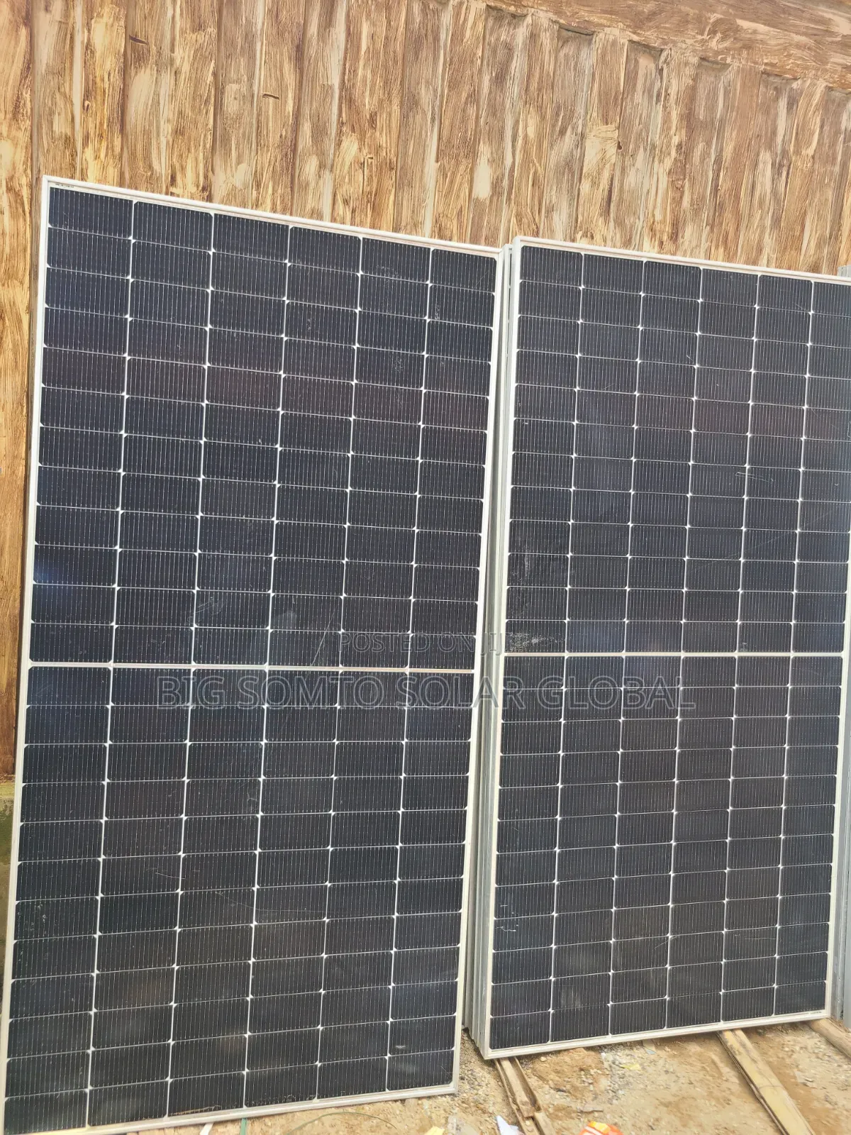 600watts Jinko Solar Panel