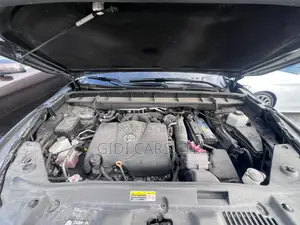 Toyota Highlander XLE 2021 Gray