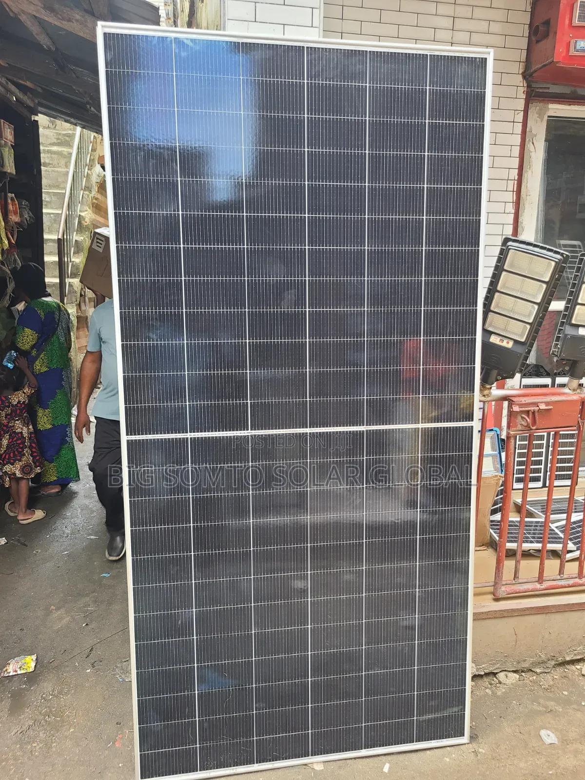 600watts Jinko Solar Panel