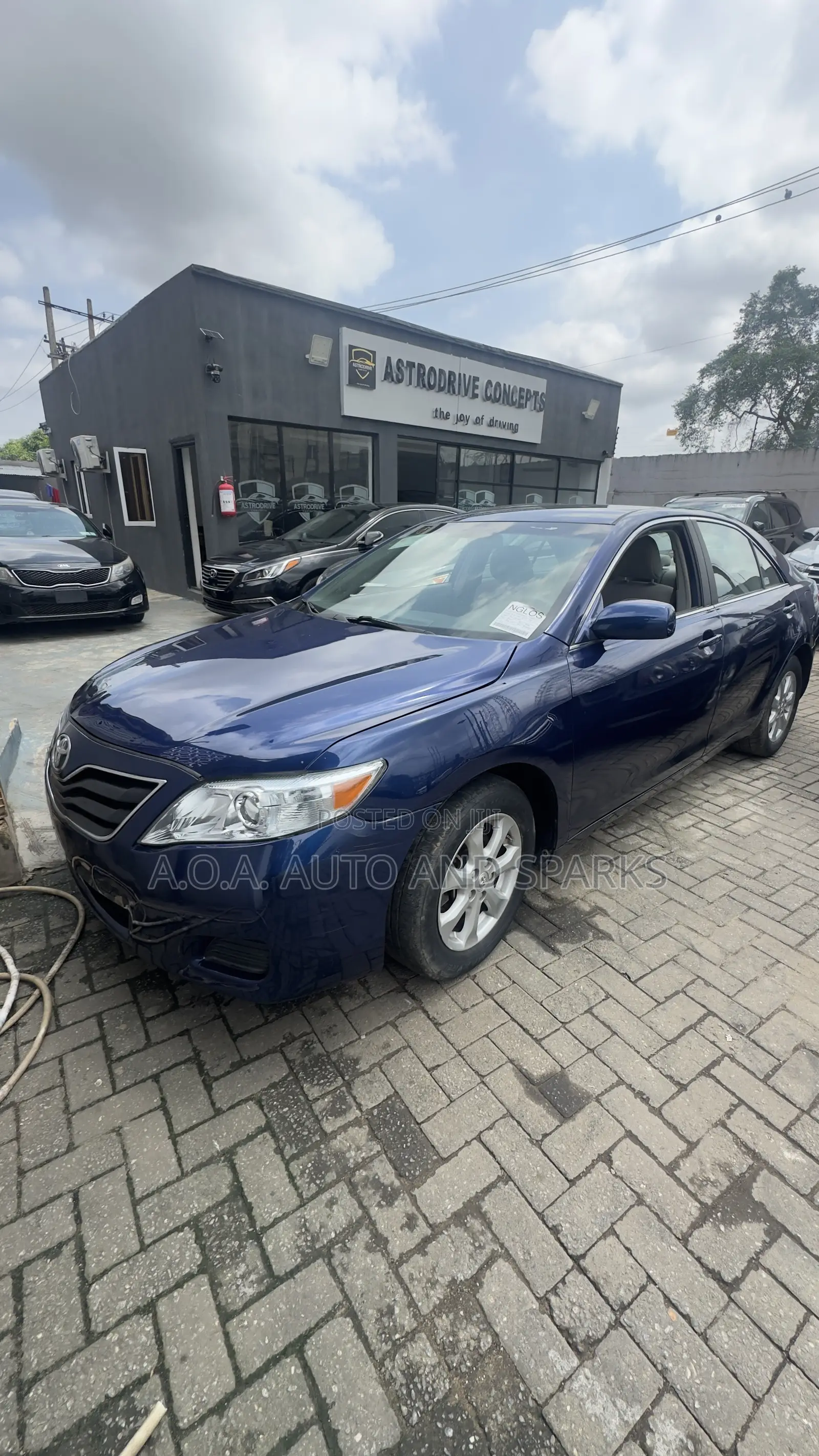 Toyota Camry 2011 Blue