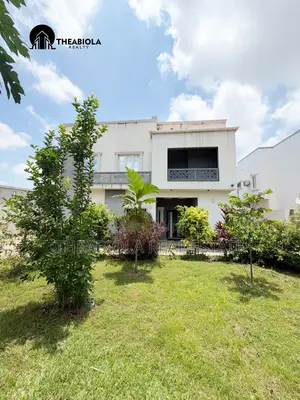 Furnished 4bdrm Duplex in Lifecamp, Abuja for sale