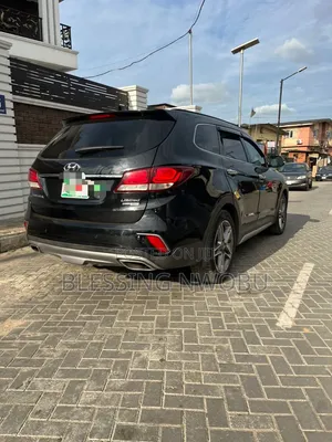 Hyundai Santa Fe 2017 Black