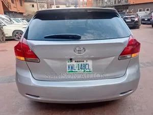 Toyota Venza AWD 2011 Silver