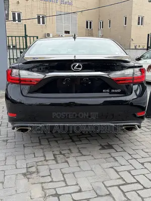 Lexus ES 2018 Black