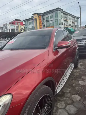 Mercedes-Benz C250 2017 Red
