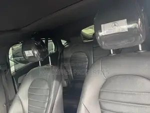 Mercedes-Benz C250 2017 Red