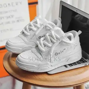 Ogyi Sneakers