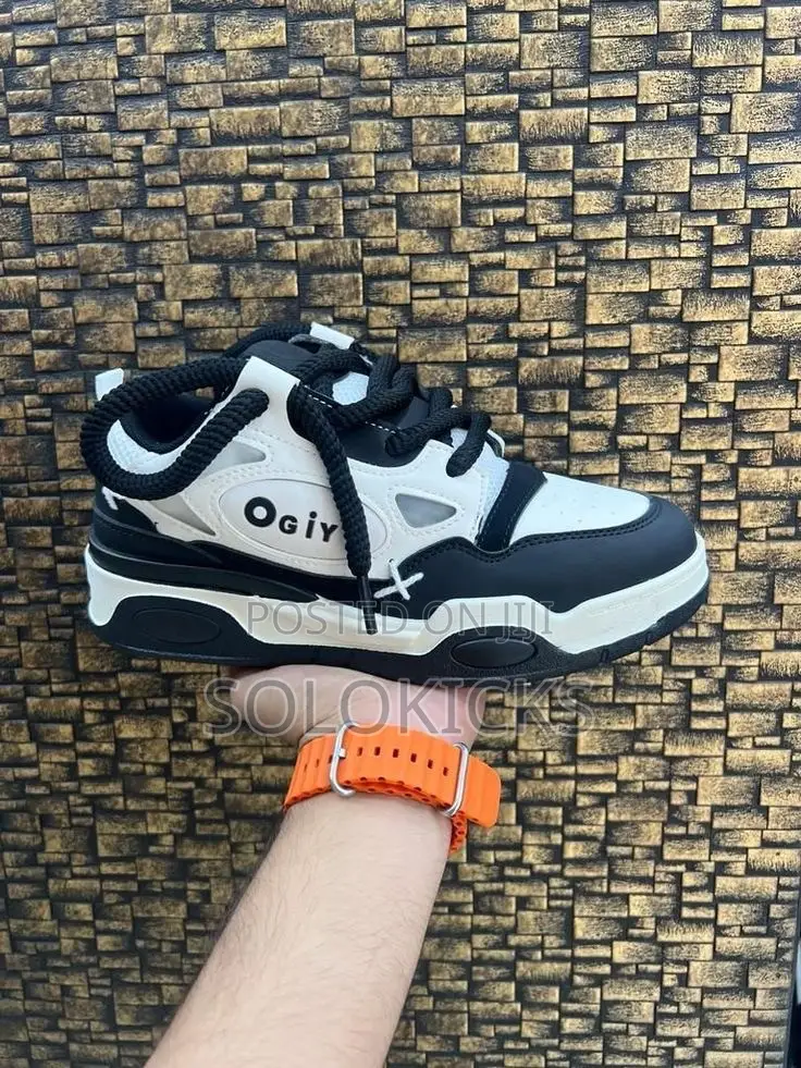 Ogyi Sneakers