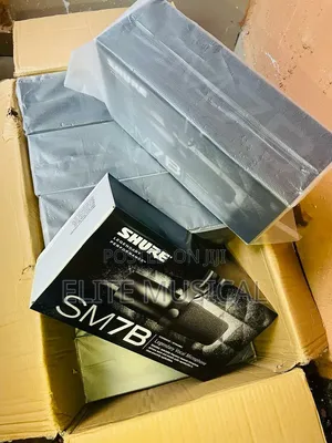Shure SM7B Legendary Professional Dynamic Microphon