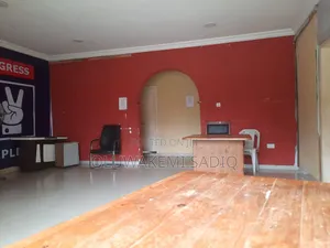 10 Rooms Detached Bungalow