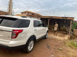 Ford Expedition 2011 White